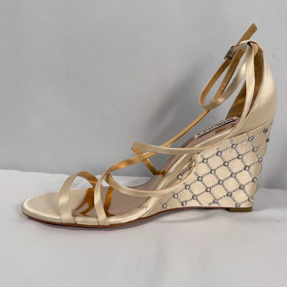 Badgley Mischka Bridal Wedge Sandals Ivory Satin‎ Rinestones Strappy Womens 11